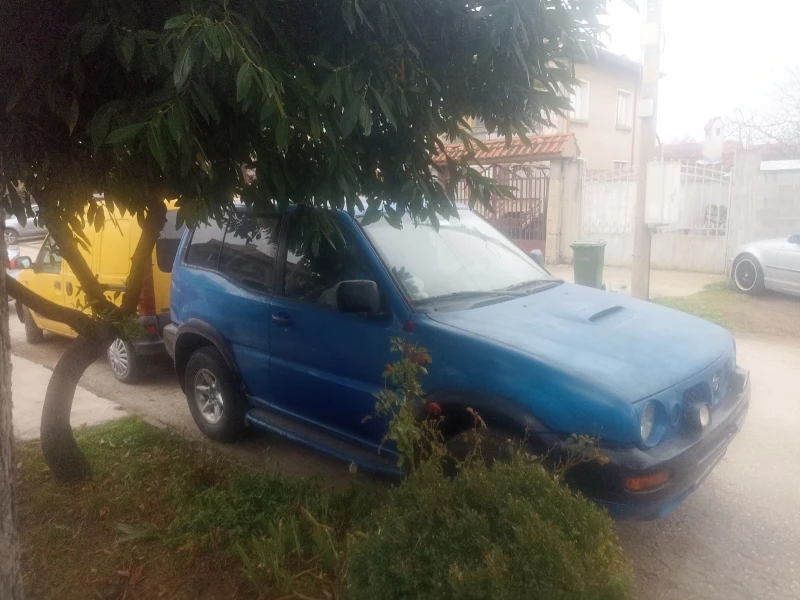 Nissan Terrano 2.7, снимка 3 - Автомобили и джипове - 53126988