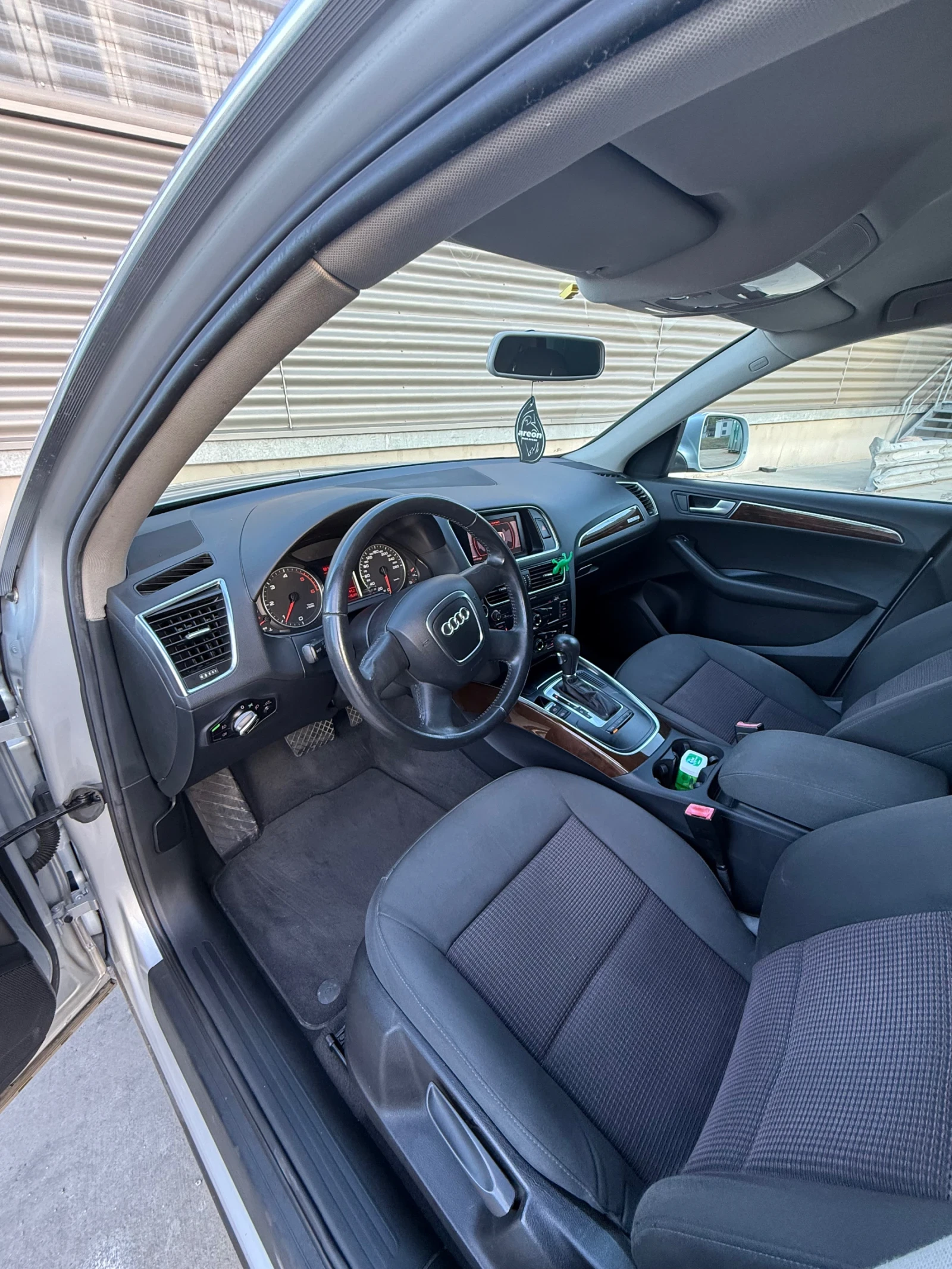 Audi Q5 2.0TDI 170k.c quattro  - изображение 9