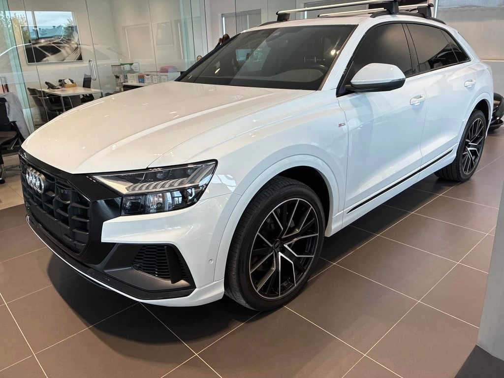 Audi Q8 * Progressiv * CARFAX * БЕЗ ПЪРВОНАЧАЛНА ВНОСКА - изображение 3