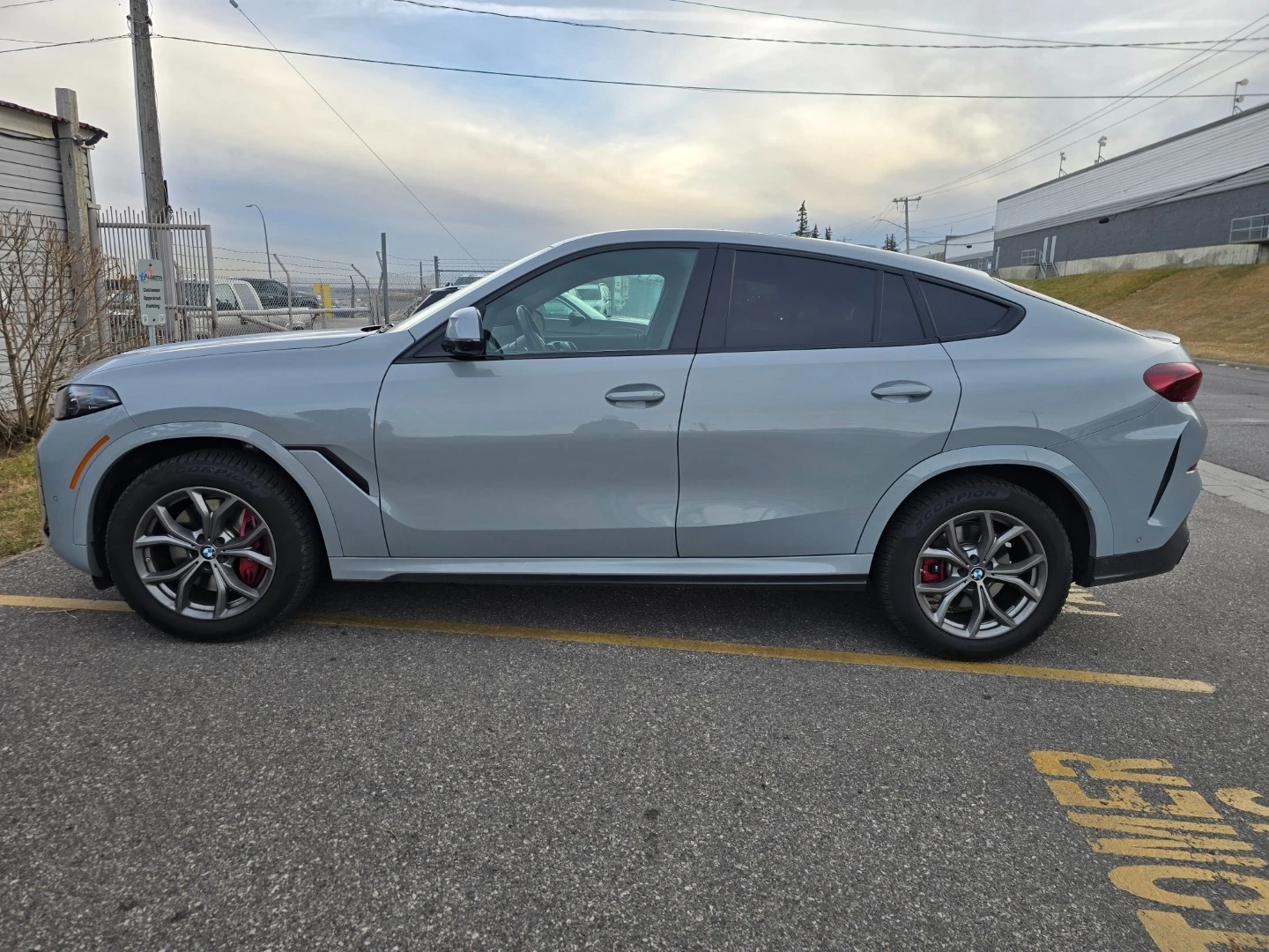 BMW X6 xDrive40i * * CARFAX * *   * *  | Mobile.bg   4