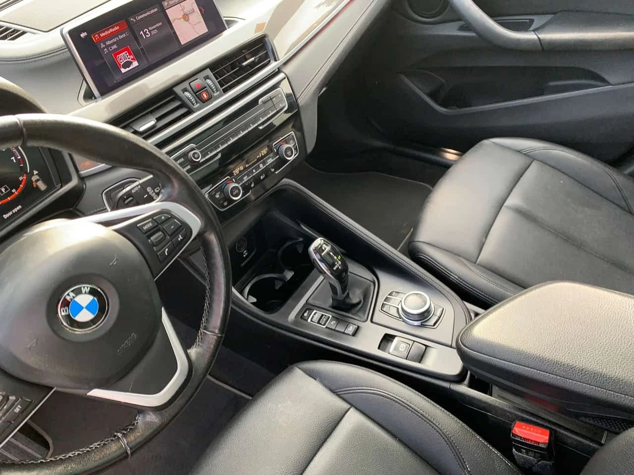 BMW X1  XDRIVE28I| PANORAMA| KEYLESS GO| CARFAX , снимка 14 - Автомобили и джипове - 53820323