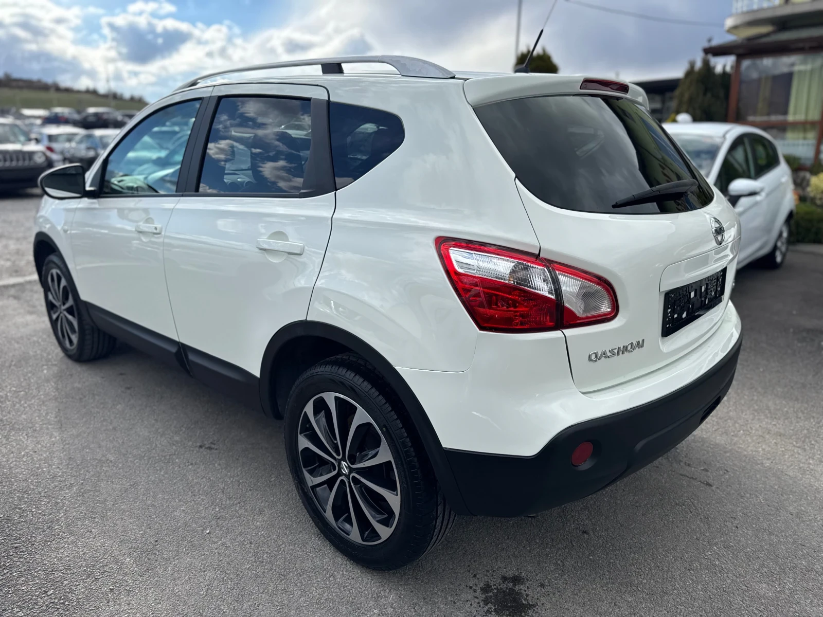 Nissan Qashqai 1.5dci TEKNA, снимка 5 - Автомобили и джипове - 54092425