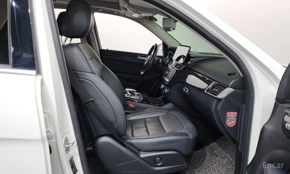 Mercedes-Benz GLE 350, снимка 11 - Автомобили и джипове - 54224913