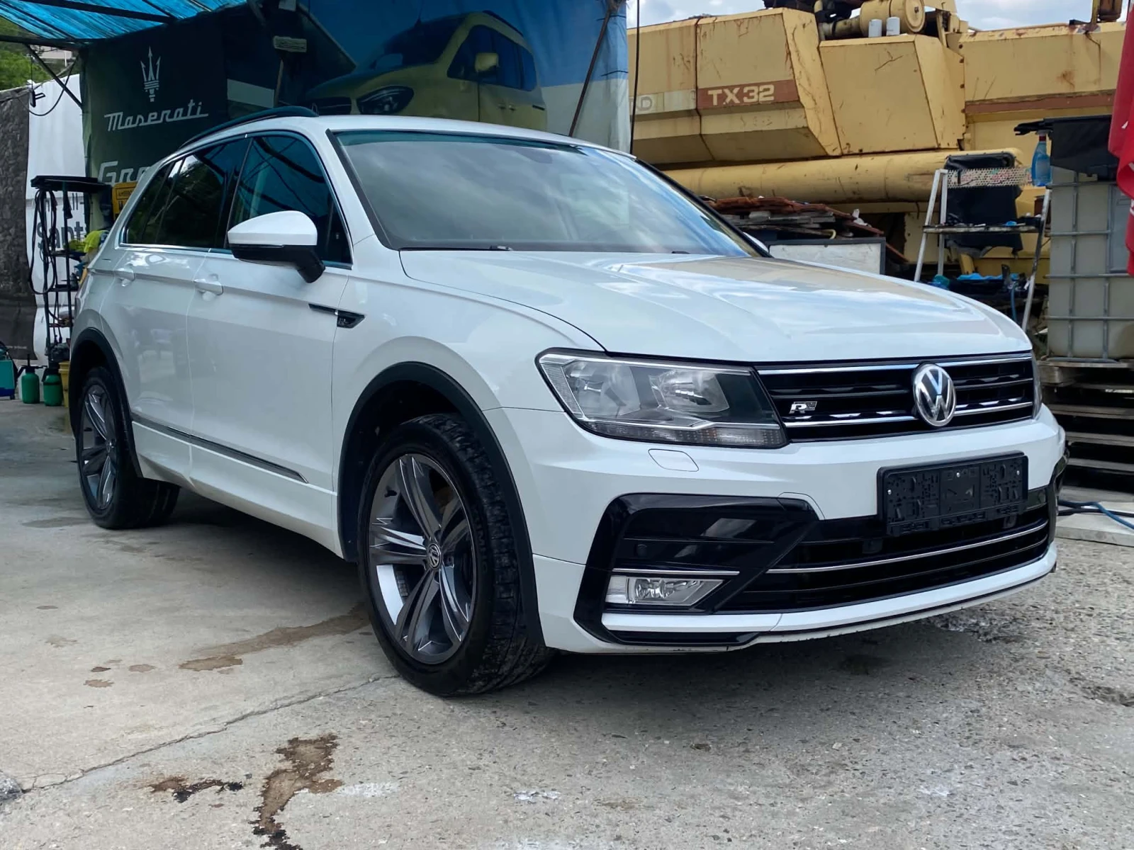 VW Tiguan R-LINE  190кс
