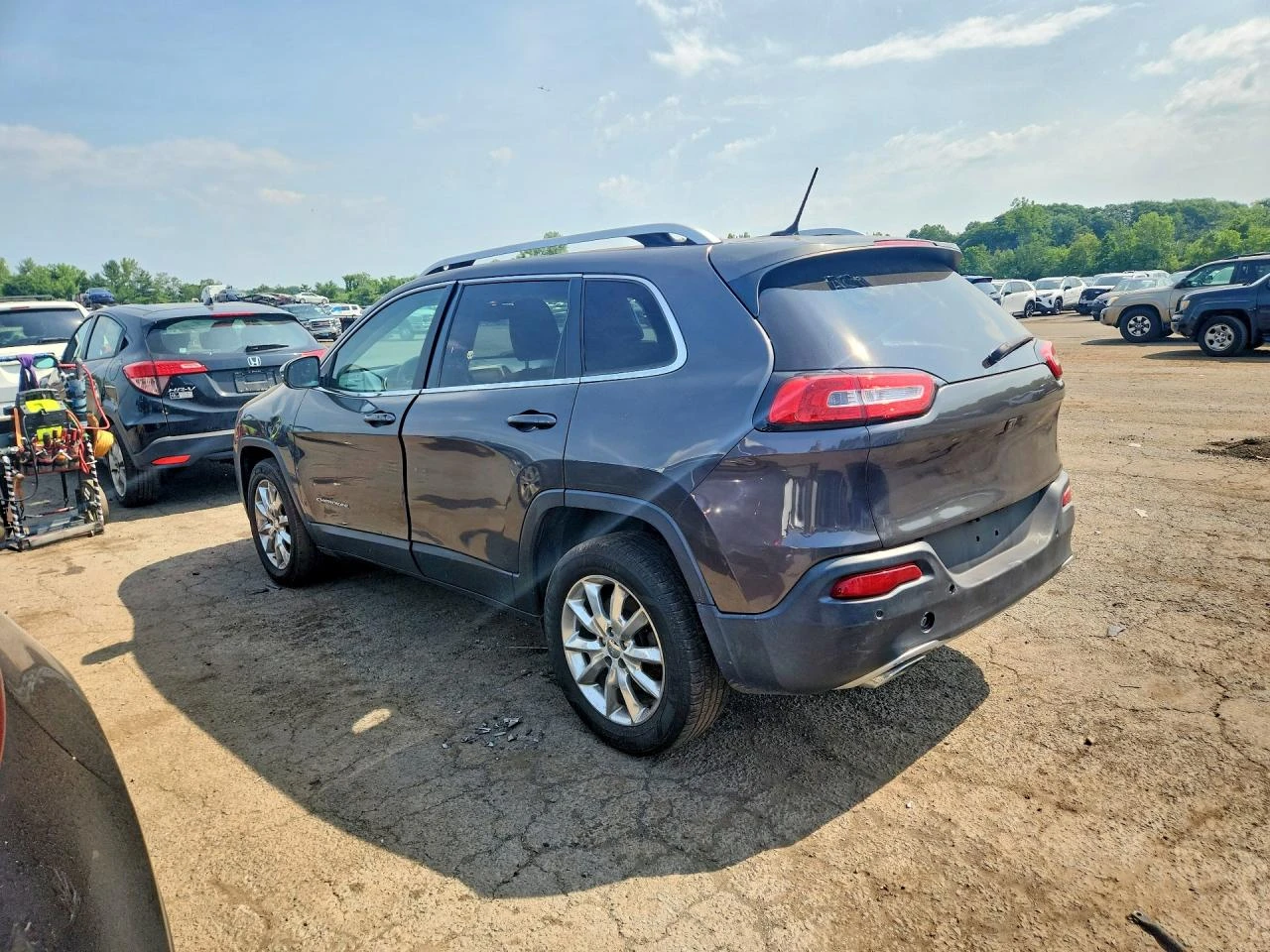 Jeep Cherokee, снимка 2 - Автомобили и джипове - 55755200
