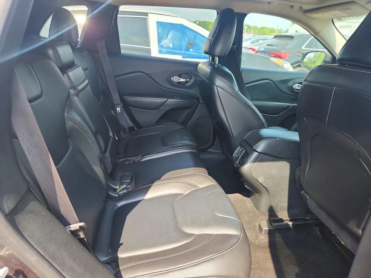 Jeep Cherokee, снимка 11 - Автомобили и джипове - 55755200