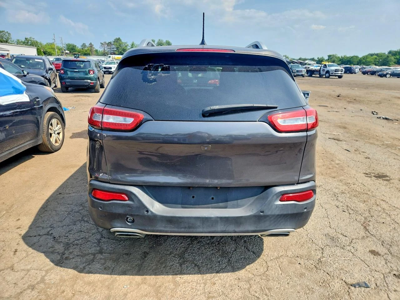 Jeep Cherokee, снимка 6 - Автомобили и джипове - 55755200