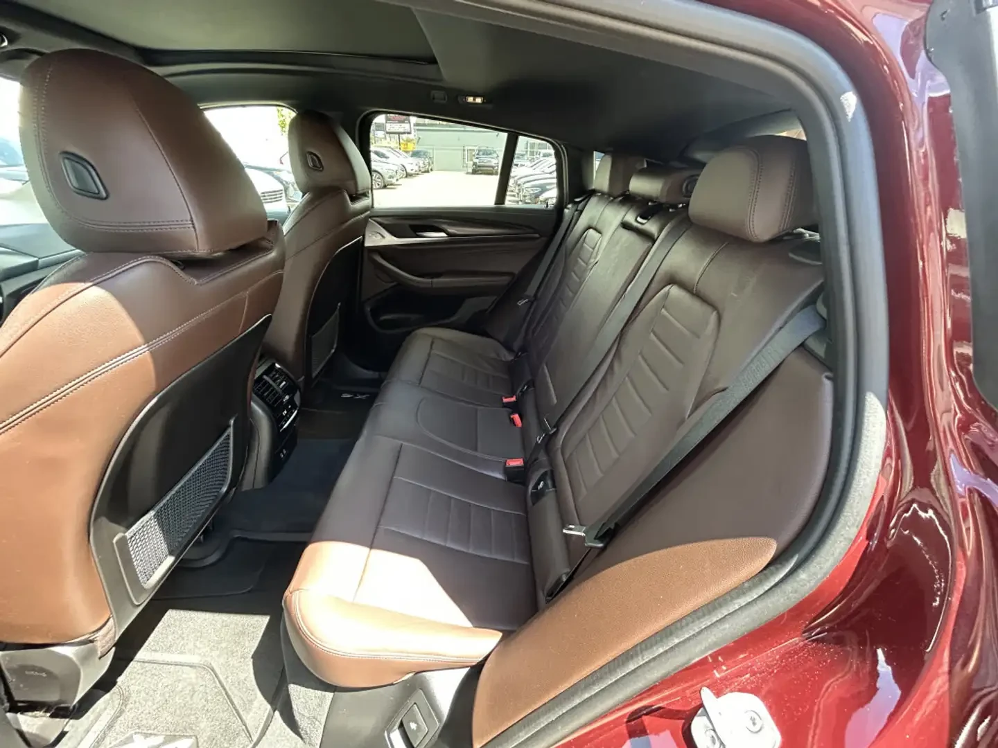 BMW X4 30i* M* SPORT* ХЕДЪП* 360КАМЕРА* ПАНОРАМА* HARMON*, снимка 17 - Автомобили и джипове - 55978623
