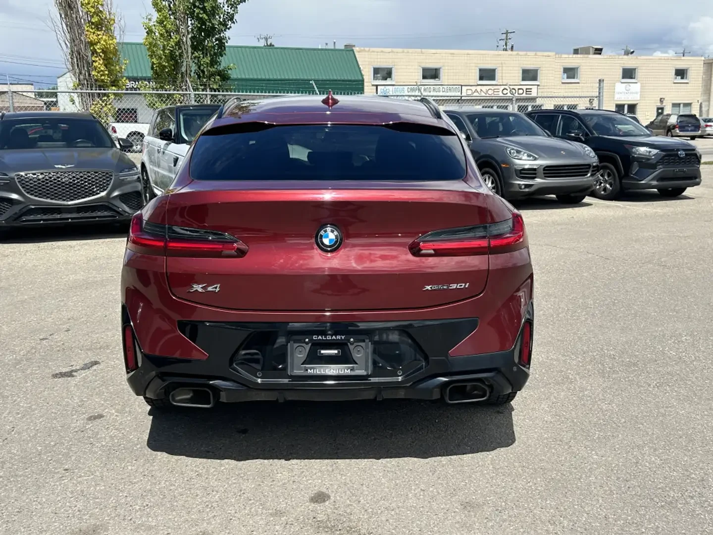 BMW X4 30i* M* SPORT* ХЕДЪП* 360КАМЕРА* ПАНОРАМА* HARMON*, снимка 6 - Автомобили и джипове - 55978623