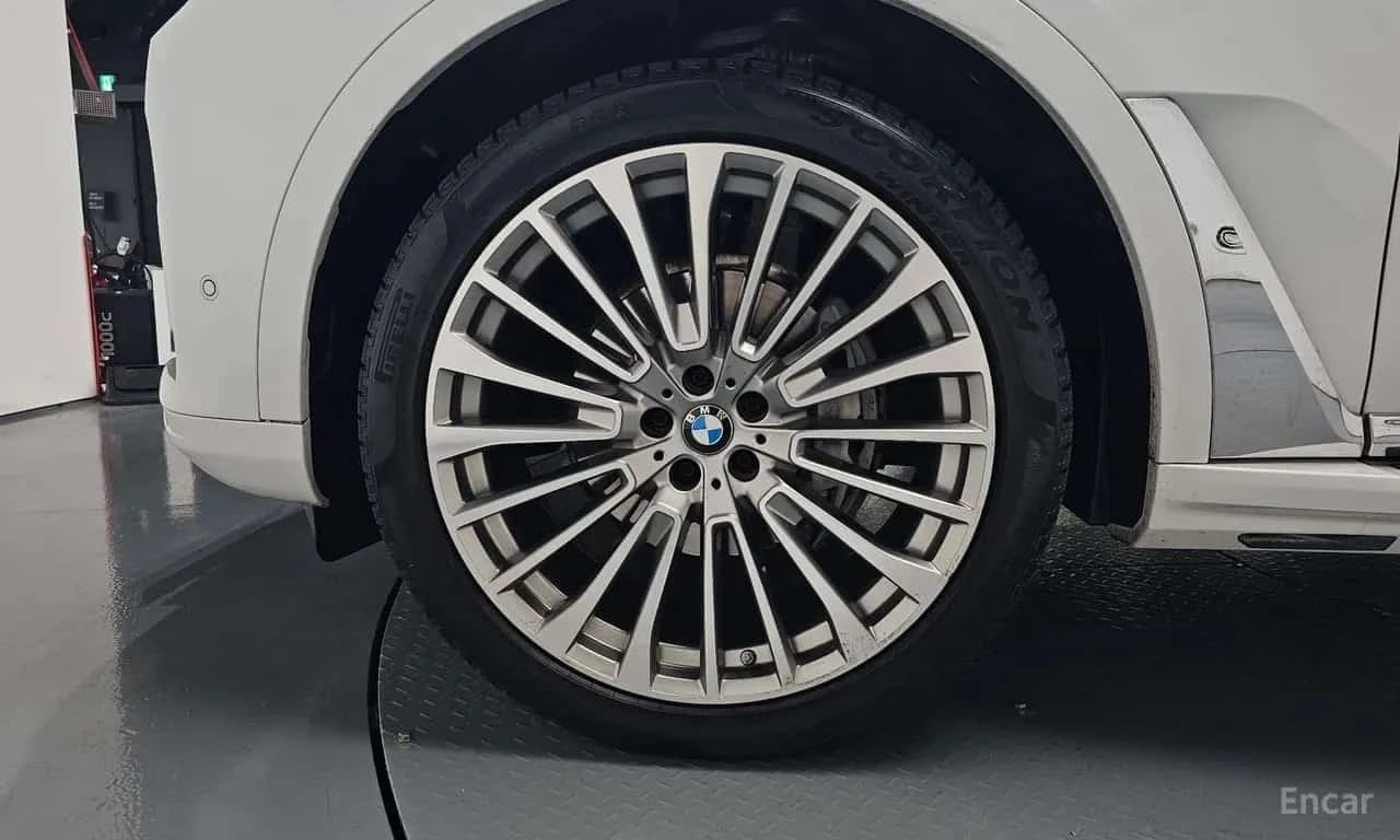 BMW X7 * xDrive 40i  * LASER * HEAD UP * ���� �� ��  *  | Mobile.bg � ����������� 5