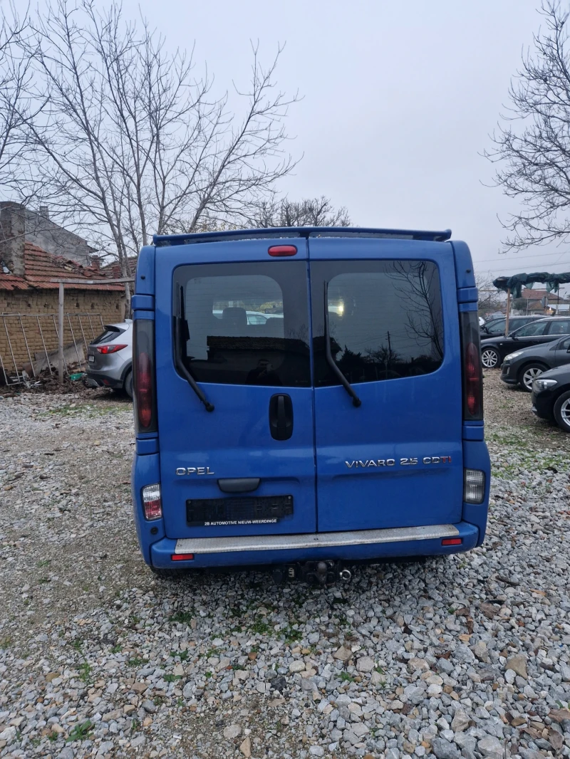 Opel Vivaro 2.5 CDTI, снимка 6 - Бусове и автобуси - 52641192