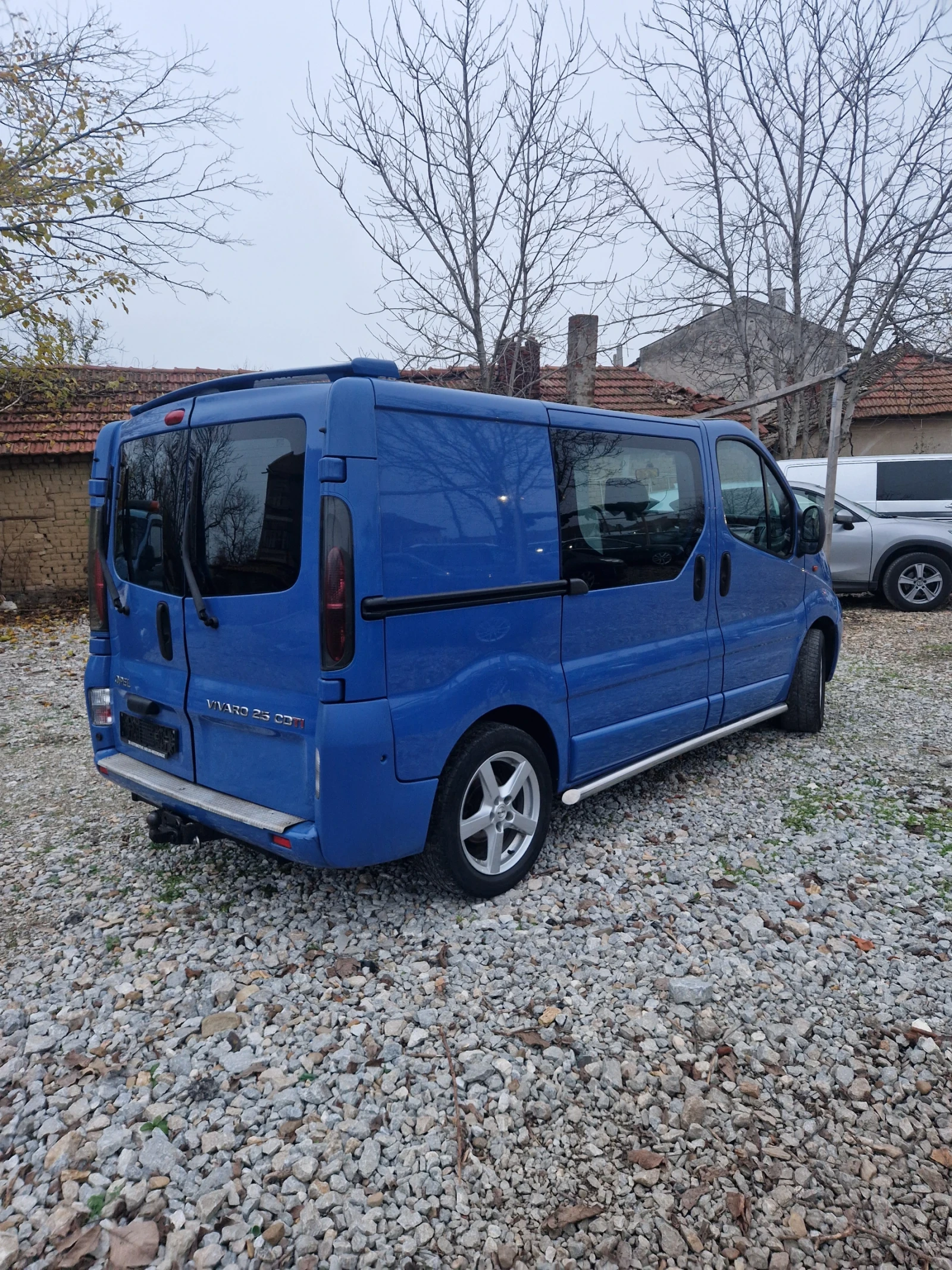 Opel Vivaro 2.5 CDTI - изображение 2