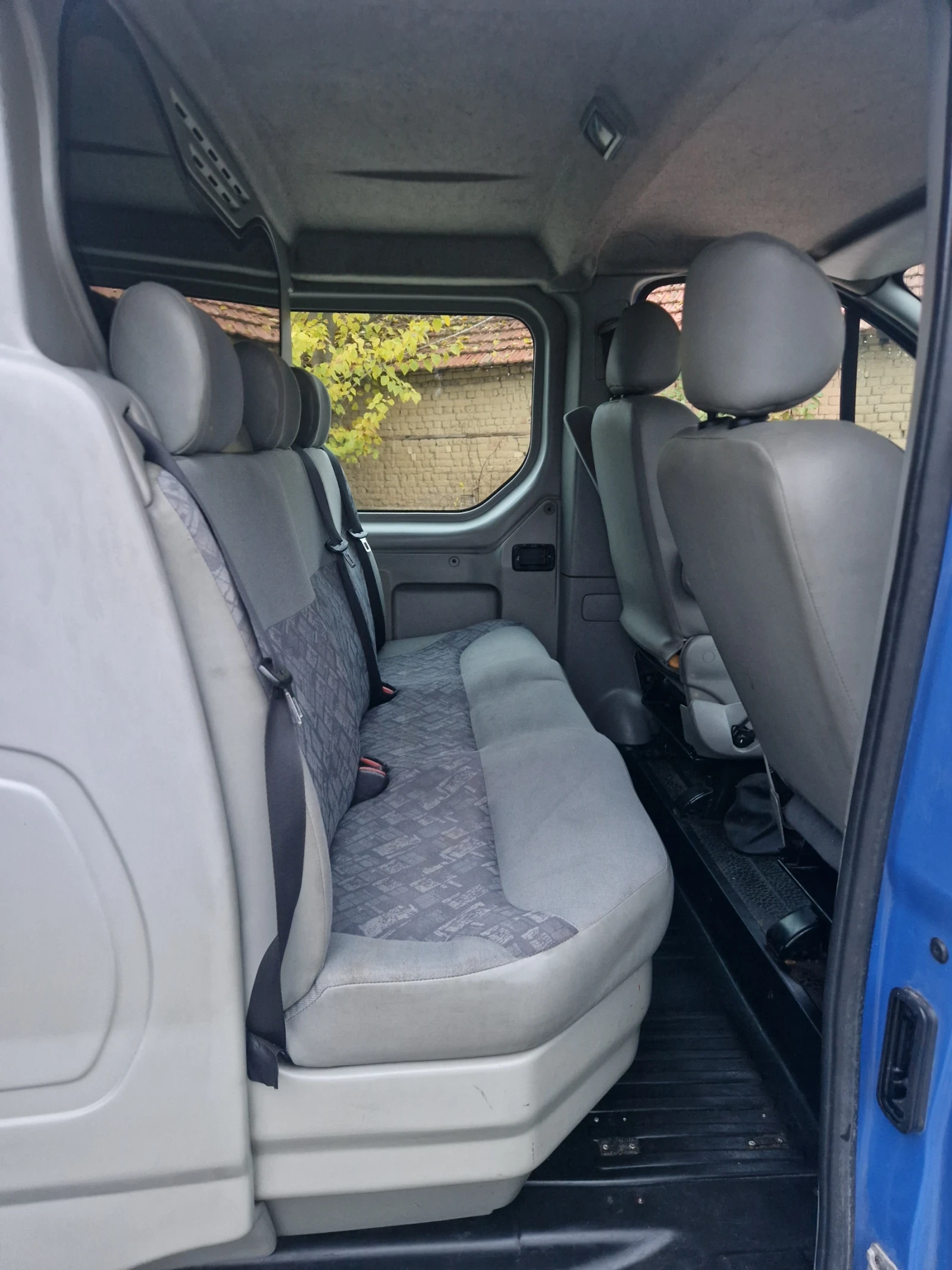 Opel Vivaro 2.5 CDTI - изображение 9