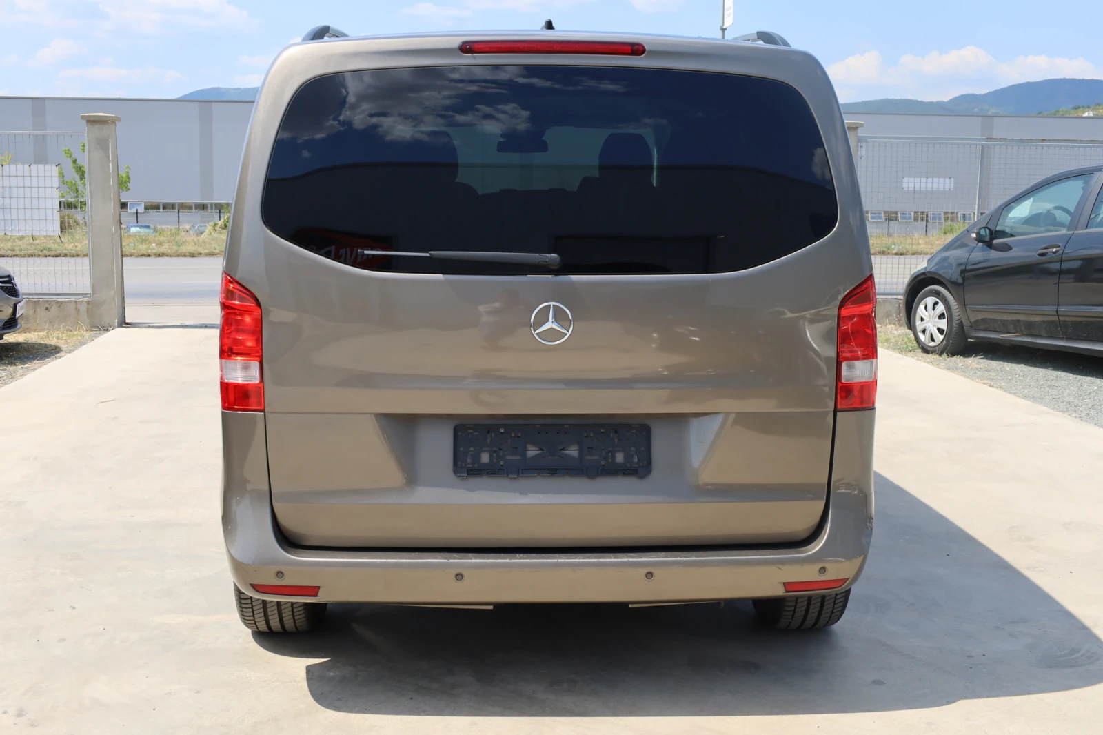 Mercedes-Benz V 220, снимка 3 - Бусове и автобуси - 55571625