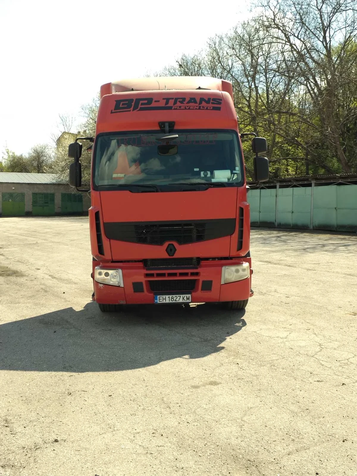 Renault Premium