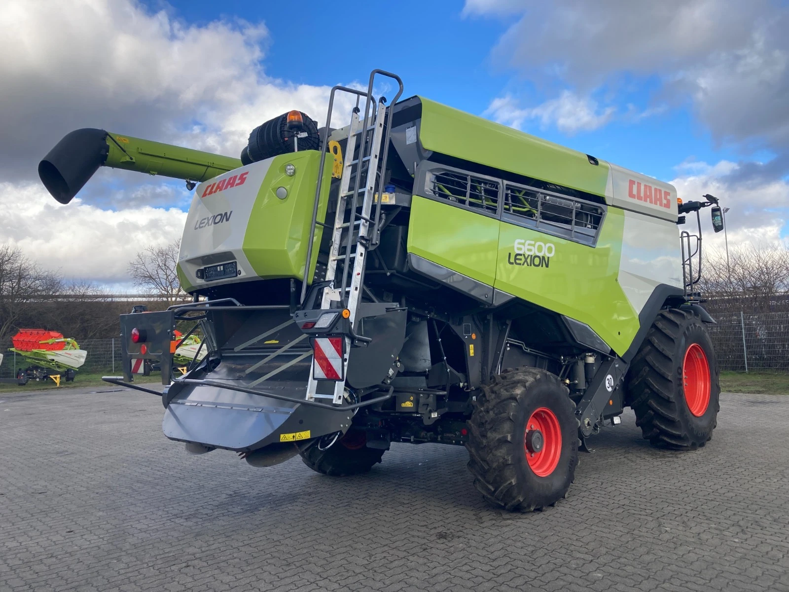 Комбайн Claas LEXION 6600 + CLAAS VARIO 770 ЛИЗИНГ, снимка 3 - Селскостопанска техника - 54606272