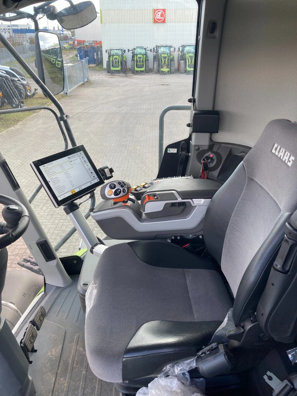 Комбайн Claas LEXION 6600 + CLAAS VARIO 770 ЛИЗИНГ, снимка 9 - Селскостопанска техника - 54606272