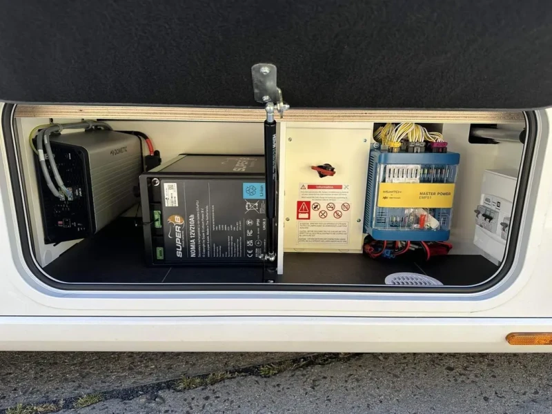 Кемпер Mercedes-Benz Le Voyageur Eterna 6.8 LF , снимка 13 - Каравани и кемпери - 52078021