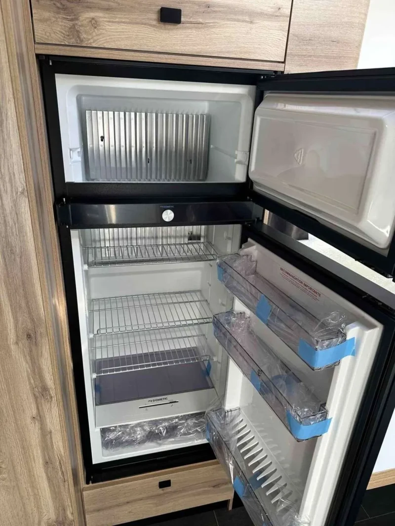 Кемпер Mercedes-Benz Le Voyageur Eterna 6.8 LF , снимка 10 - Каравани и кемпери - 52078021