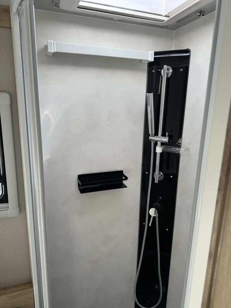 Кемпер Mercedes-Benz Le Voyageur Eterna 6.8 LF , снимка 8 - Каравани и кемпери - 52078021