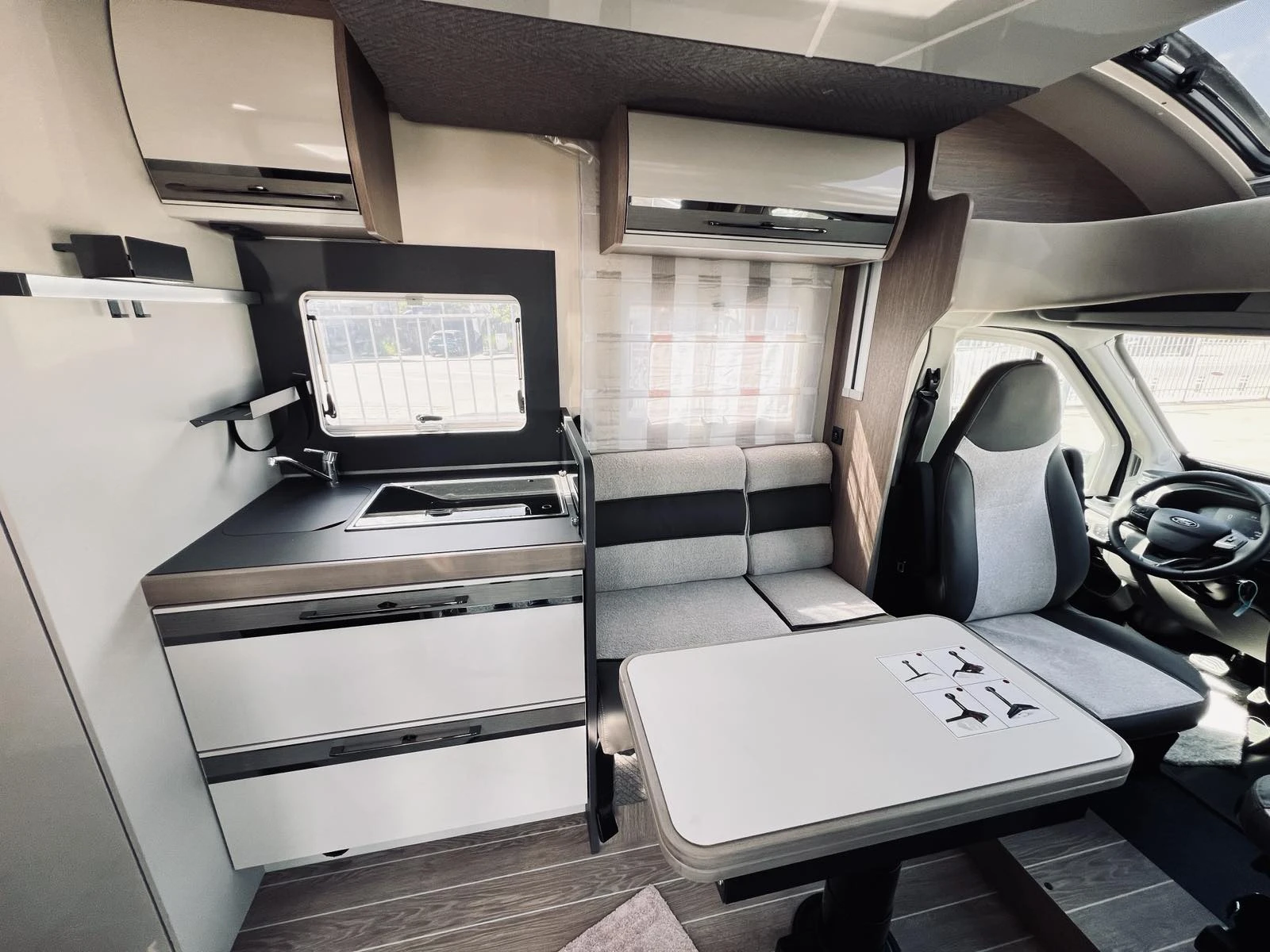 Кемпер ROLLER TEAM ZEFIRO 287 АВТОМАТИК 2027 КЛИМАТИК СОЛАР, снимка 9 - Каравани и кемпери - 56641648
