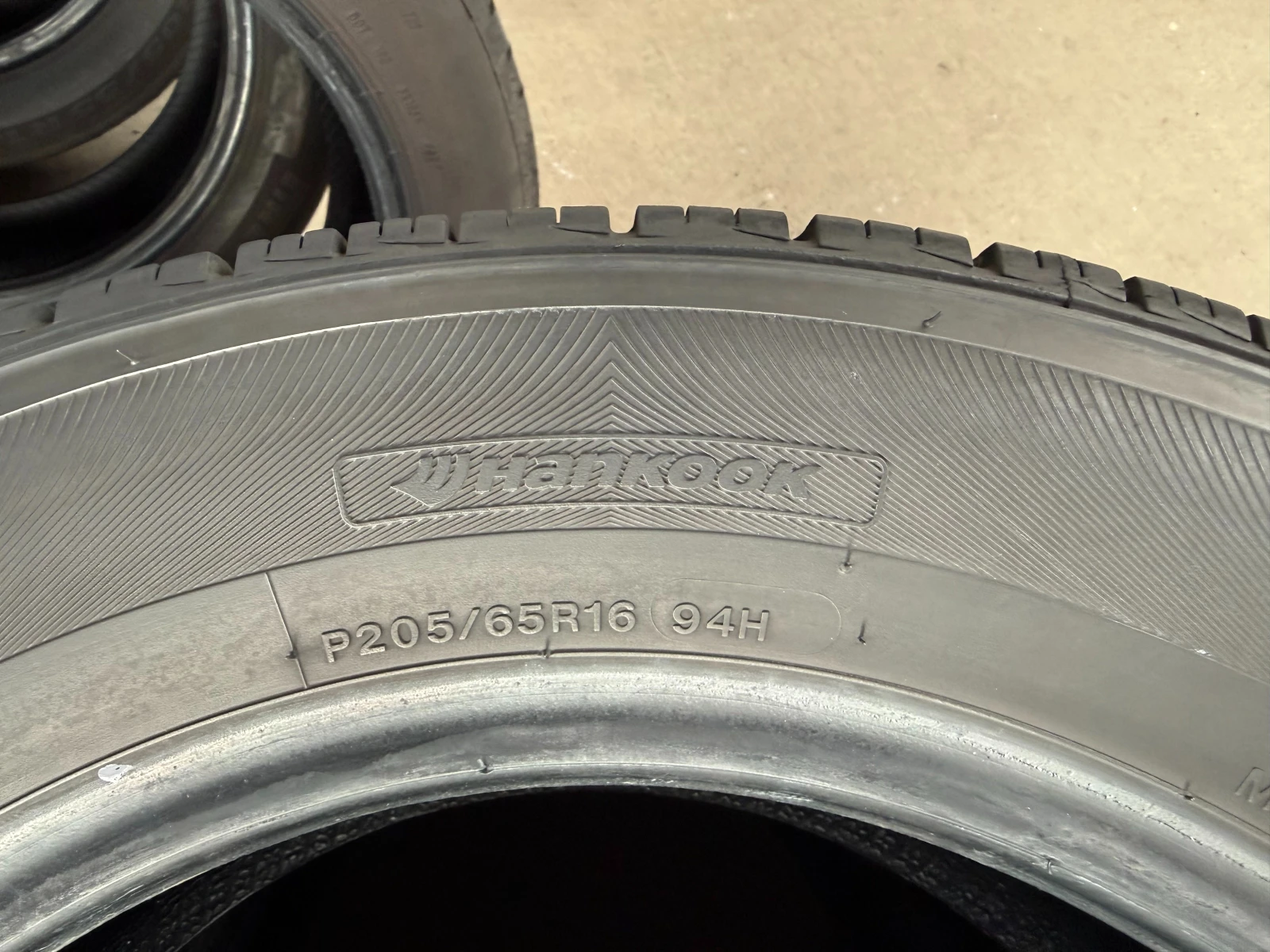 Гуми Летни 205/65R16, снимка 8 - Гуми и джанти - 53993600