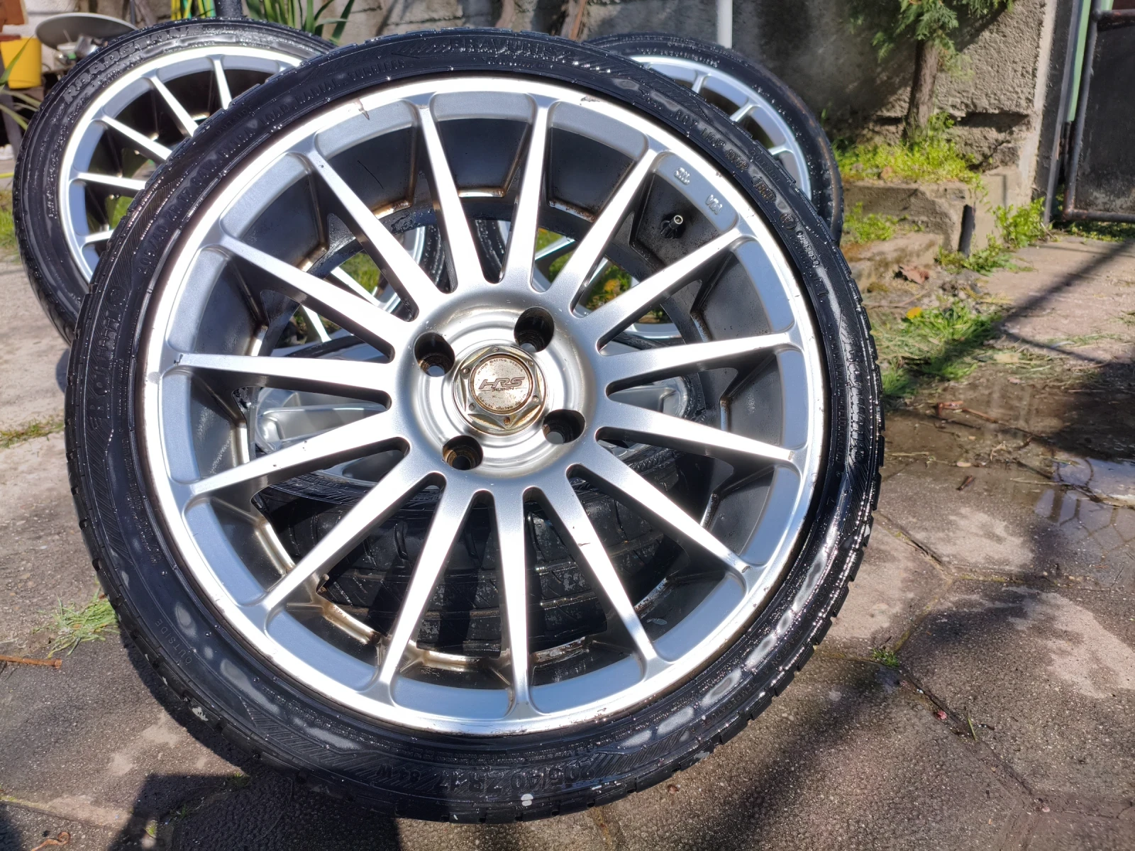 ���� � ������ 205/35R17 | Mobile.bg � ����������� 1
