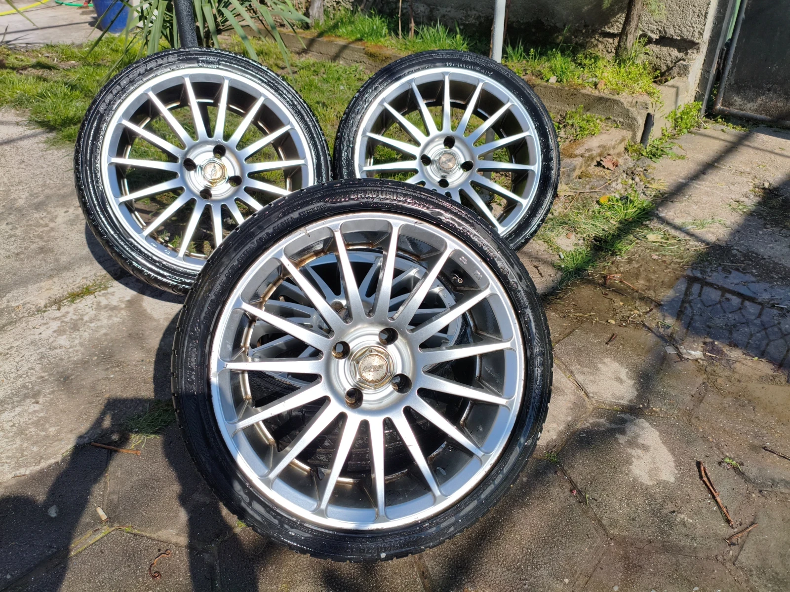 ���� � ������ 205/35R17 | Mobile.bg � ����������� 3