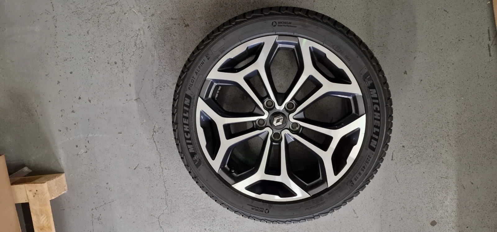 ���� � ������ 225/45R19 �� Renault Kadjar | Mobile.bg � ����������� 14