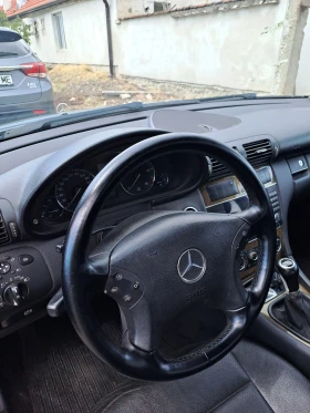 Mercedes-Benz 220, снимка 4