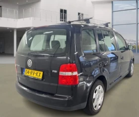 VW Touran 1.6 FSi, снимка 2