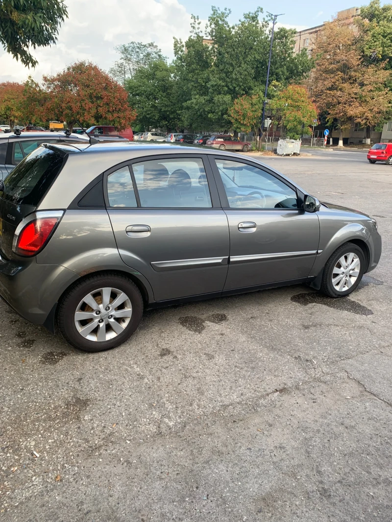 Kia Rio, снимка 3 - Автомобили и джипове - 47163864