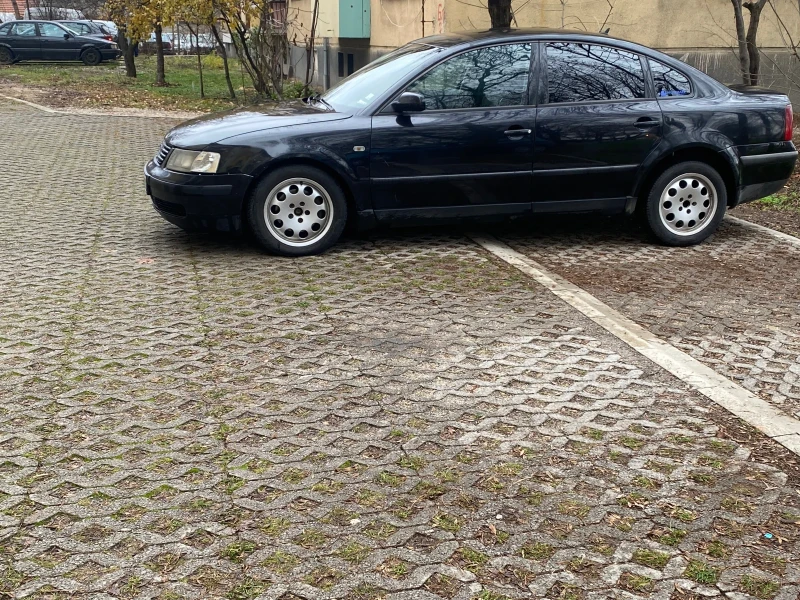 VW Passat 19, снимка 1 - Автомобили и джипове - 48305134