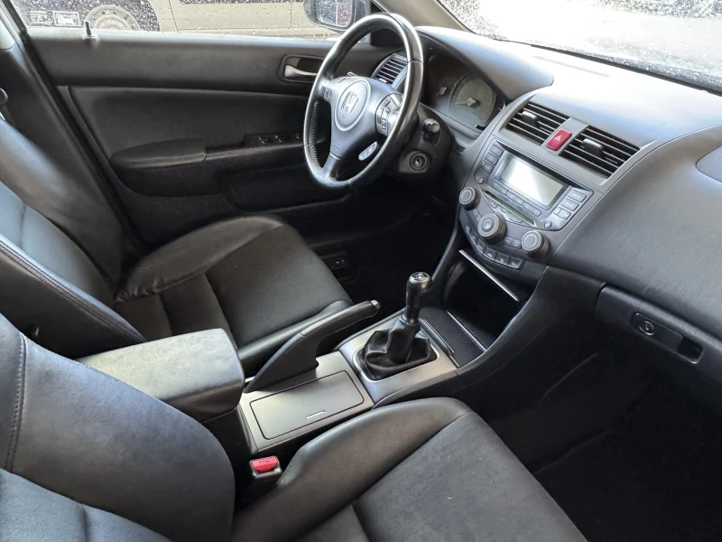 Honda Accord Лек автомобил, снимка 10 - Автомобили и джипове - 50366099