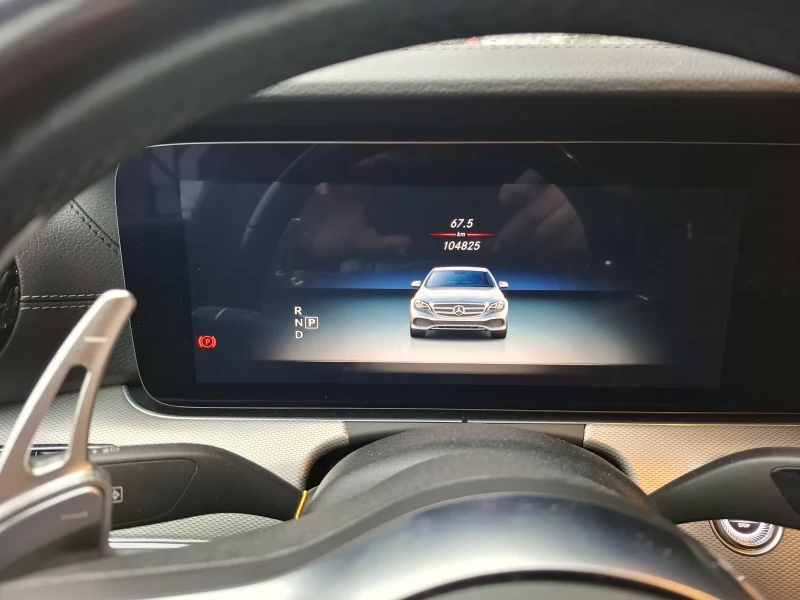 Mercedes-Benz E 220 AMG, снимка 12 - Автомобили и джипове - 53145133