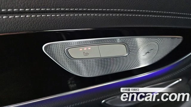 Mercedes-Benz AMG GT 4MATIC+ BURMESTER* ОБДУХВАНЕ* LANE* ASSIST* ПАНО* , снимка 10 - Автомобили и джипове - 54663323
