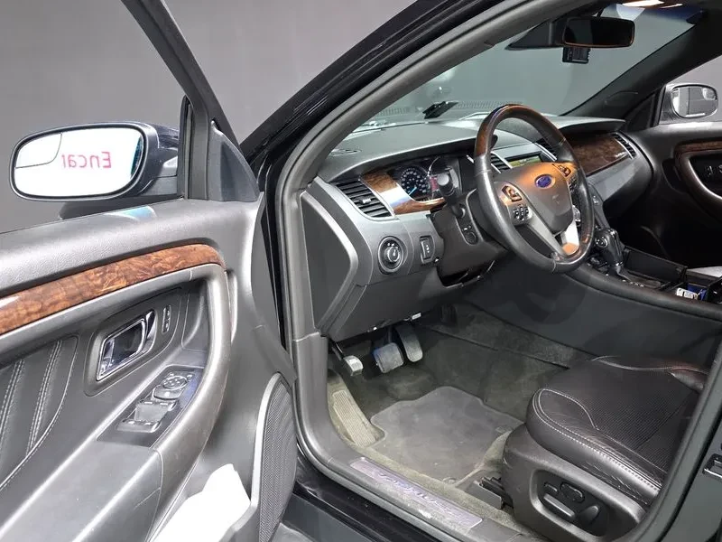 Ford Taurus 2.0 ECOBOOST, снимка 11 - Автомобили и джипове - 56497439