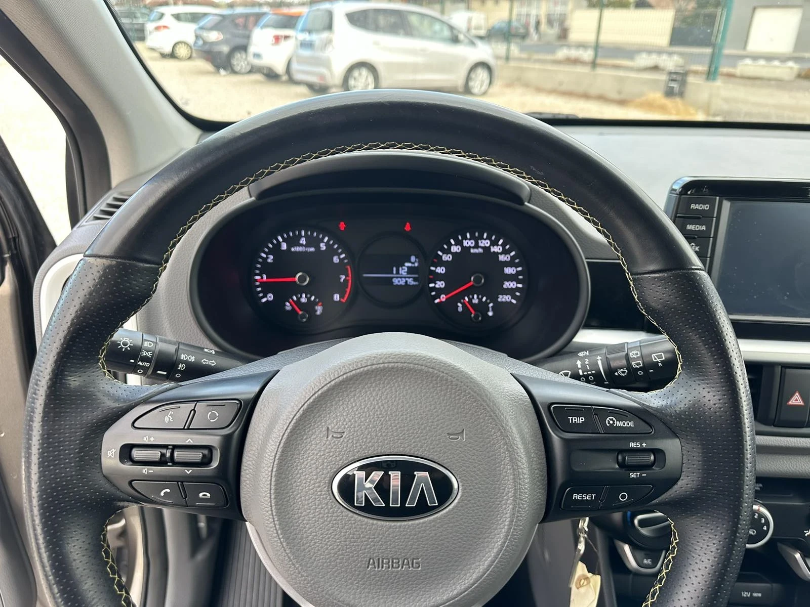 Kia Picanto 1.2 X LAINE  - изображение 6