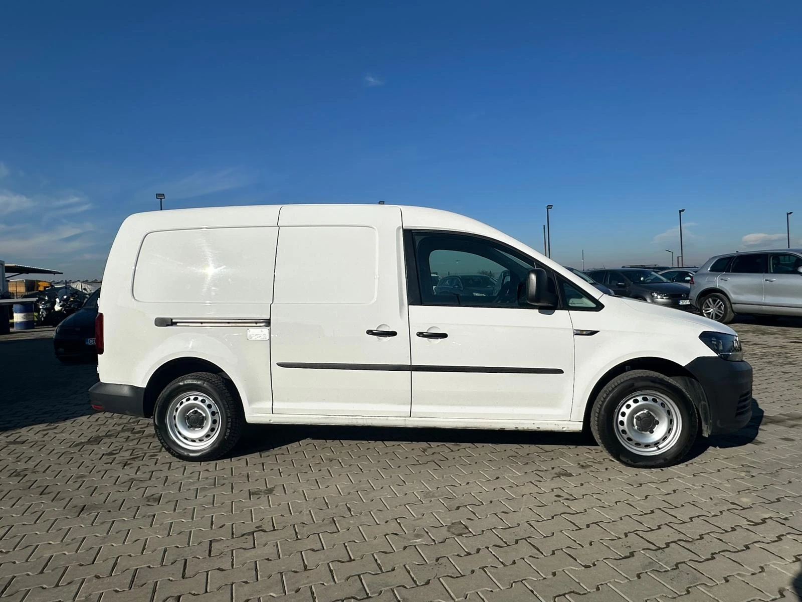 VW Caddy 1.4I/METAN ХЛАДИЛЕН EURO 6B - изображение 6