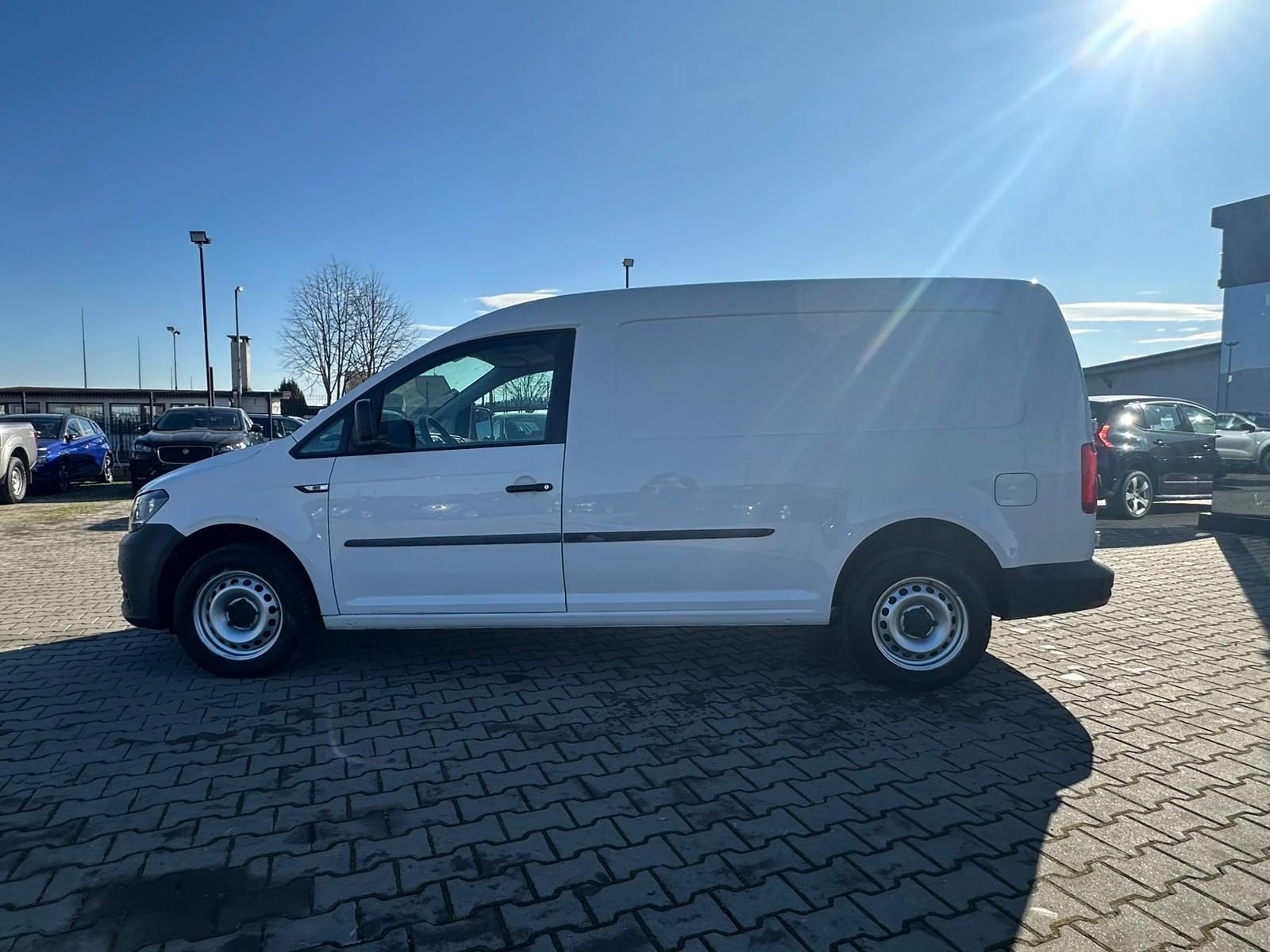 VW Caddy 1.4I/METAN ХЛАДИЛЕН EURO 6B - изображение 2