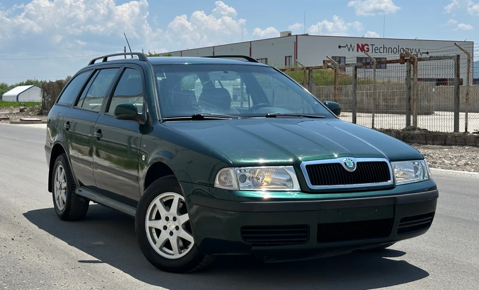 Skoda Octavia 1.8Т 4х4 - изображение 5
