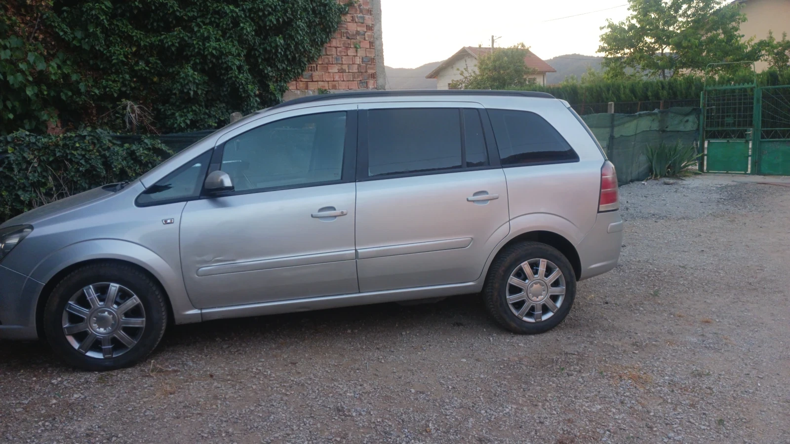 Opel Zafira Фабричен метан 1.6 - изображение 3