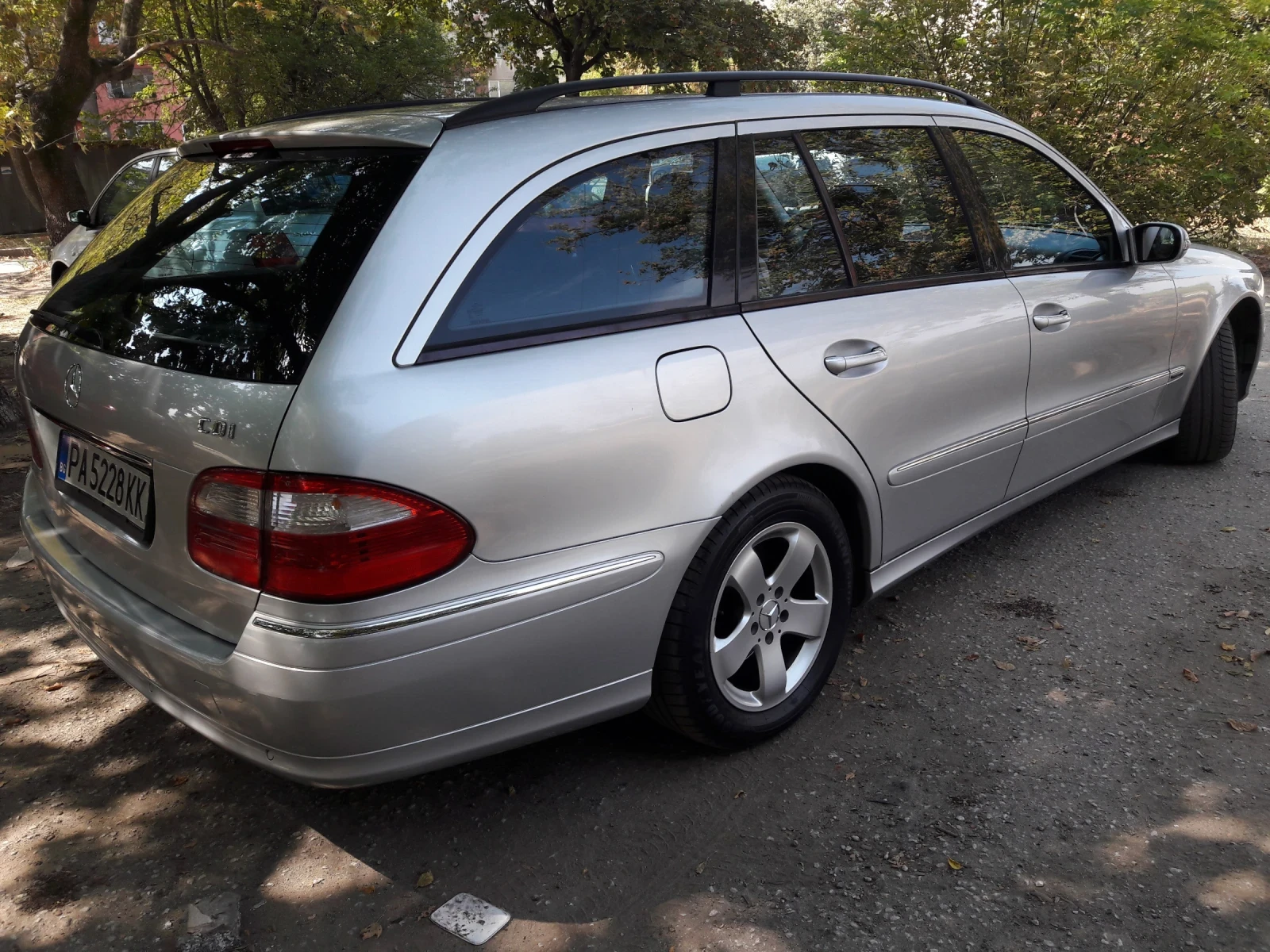 Mercedes-Benz E 280 Avangard-combi - изображение 9