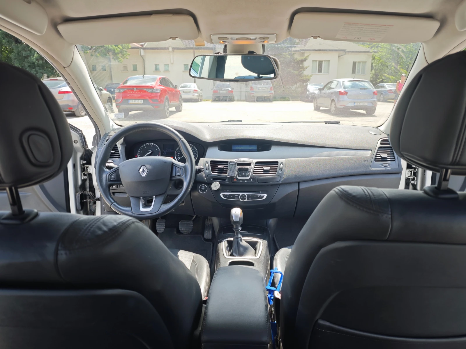 Renault Laguna 2.0 dCi 150 к.с - изображение 10
