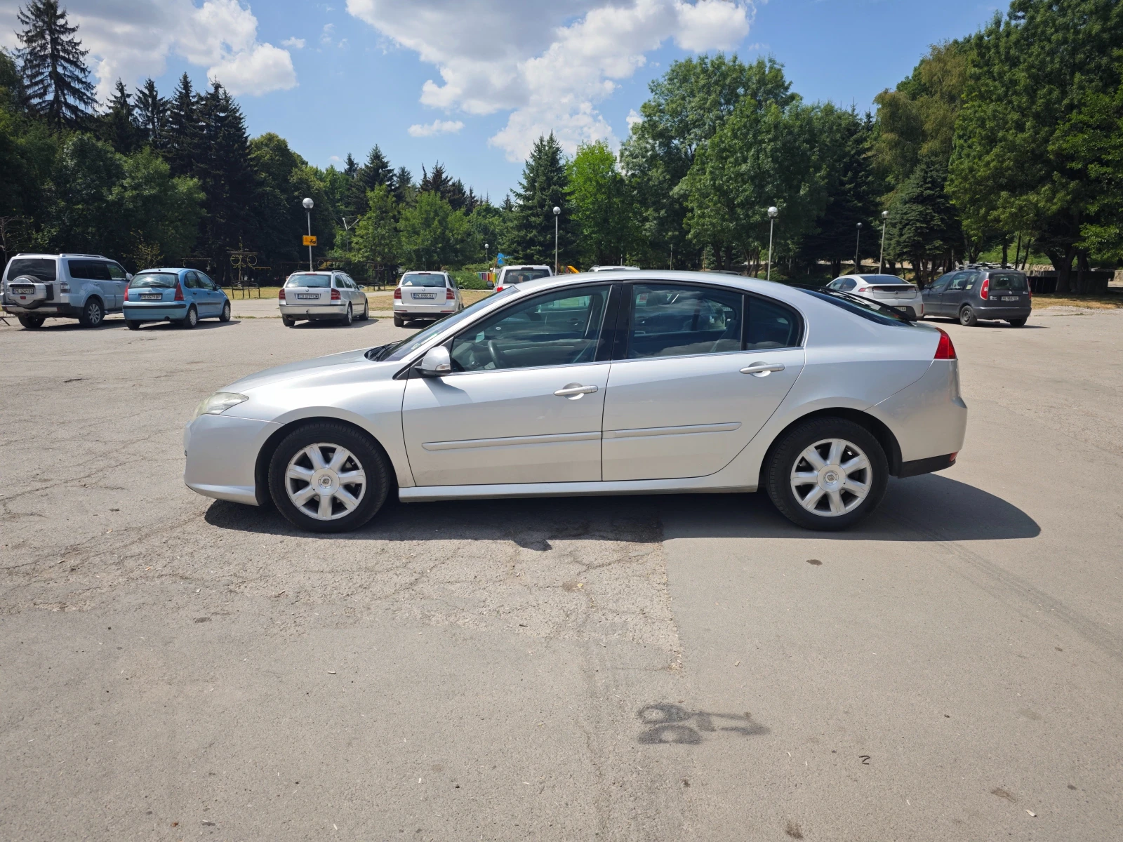 Renault Laguna 2.0 dCi 150 к.с - изображение 3