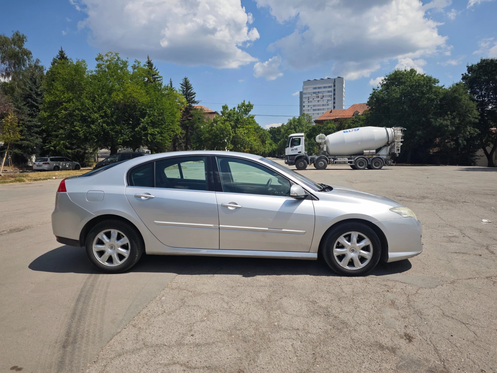 Renault Laguna 2.0 dCi 150 к.с - изображение 7