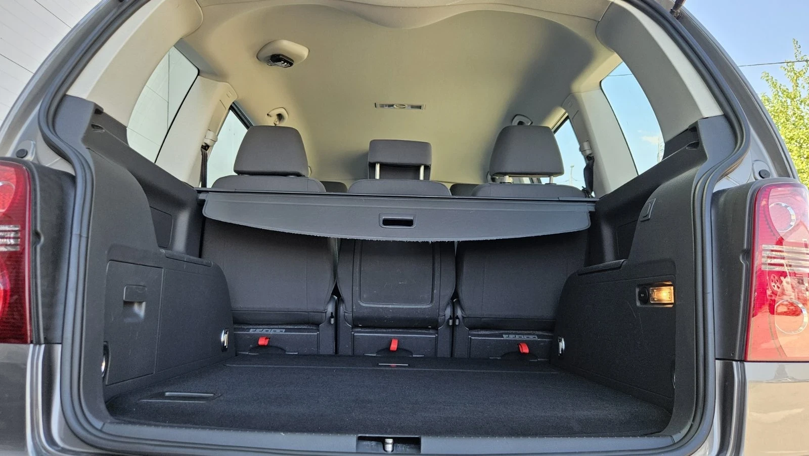 VW Touran  - изображение 10