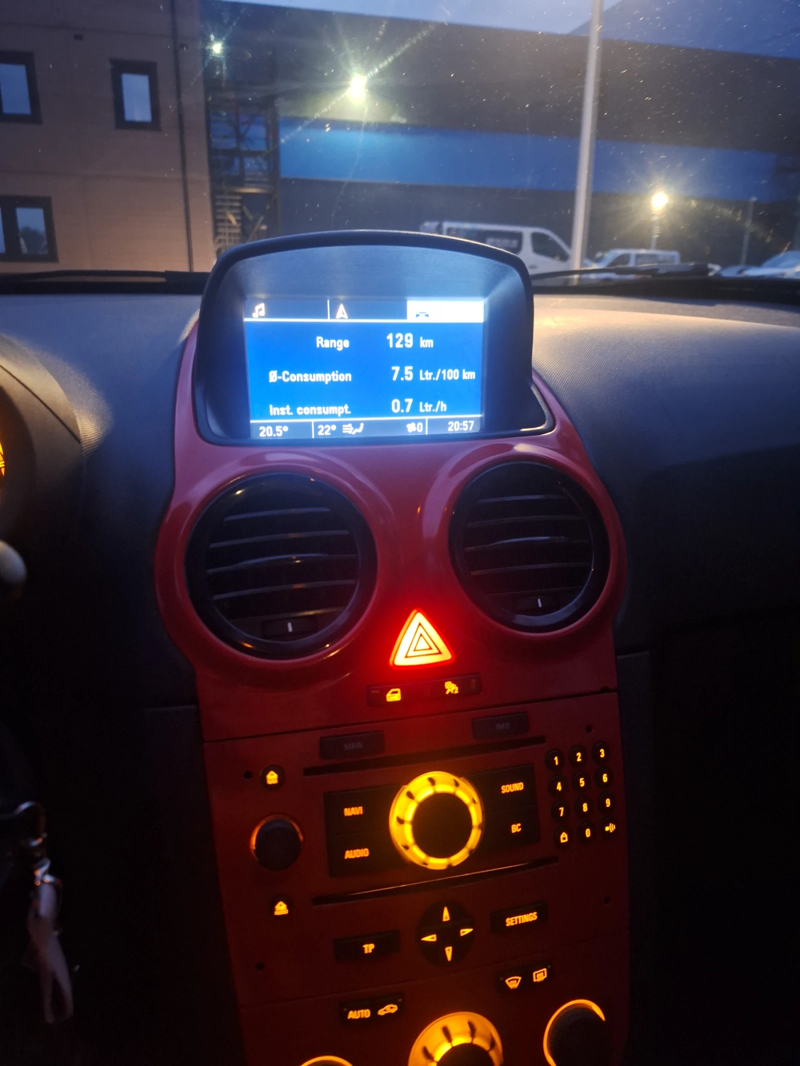 Opel Corsa 1.4i - изображение 8