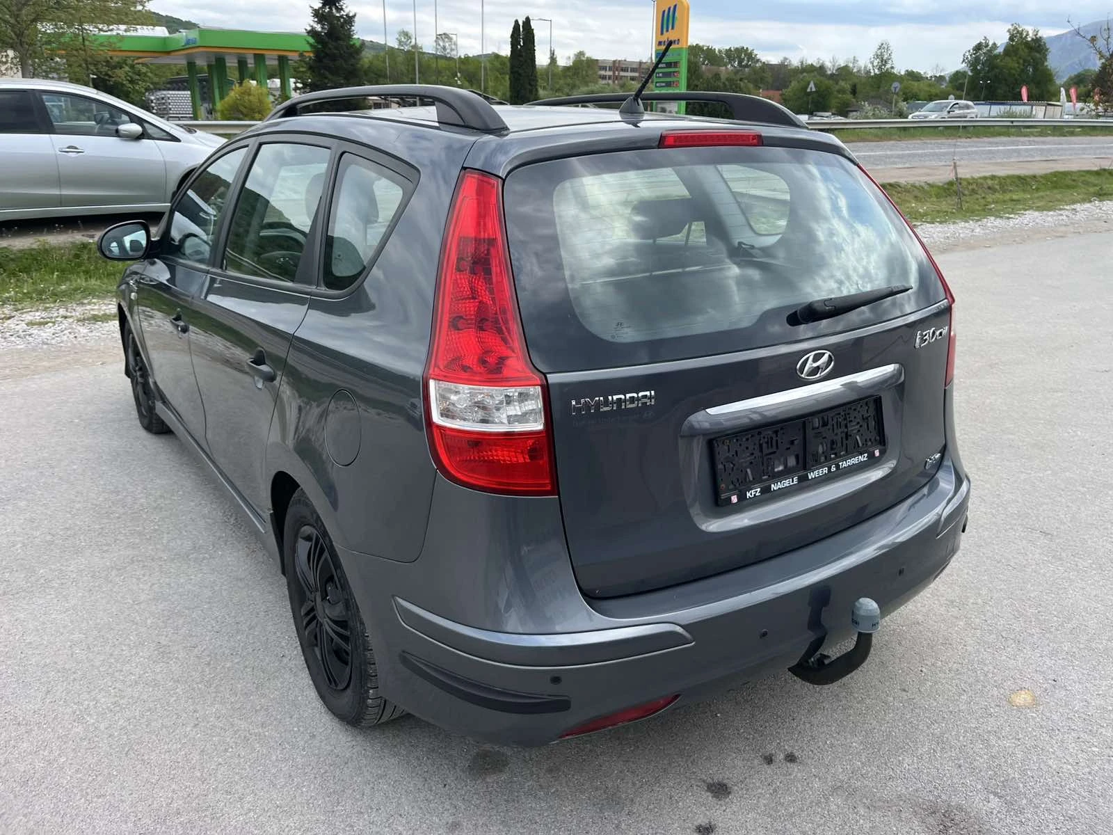 Hyundai I30 1.6CRDI 90кс 6 СКОРОСТИ АВТОПИЛОТ КЛИМАТРОНИК , снимка 5 - Автомобили и джипове - 52471460