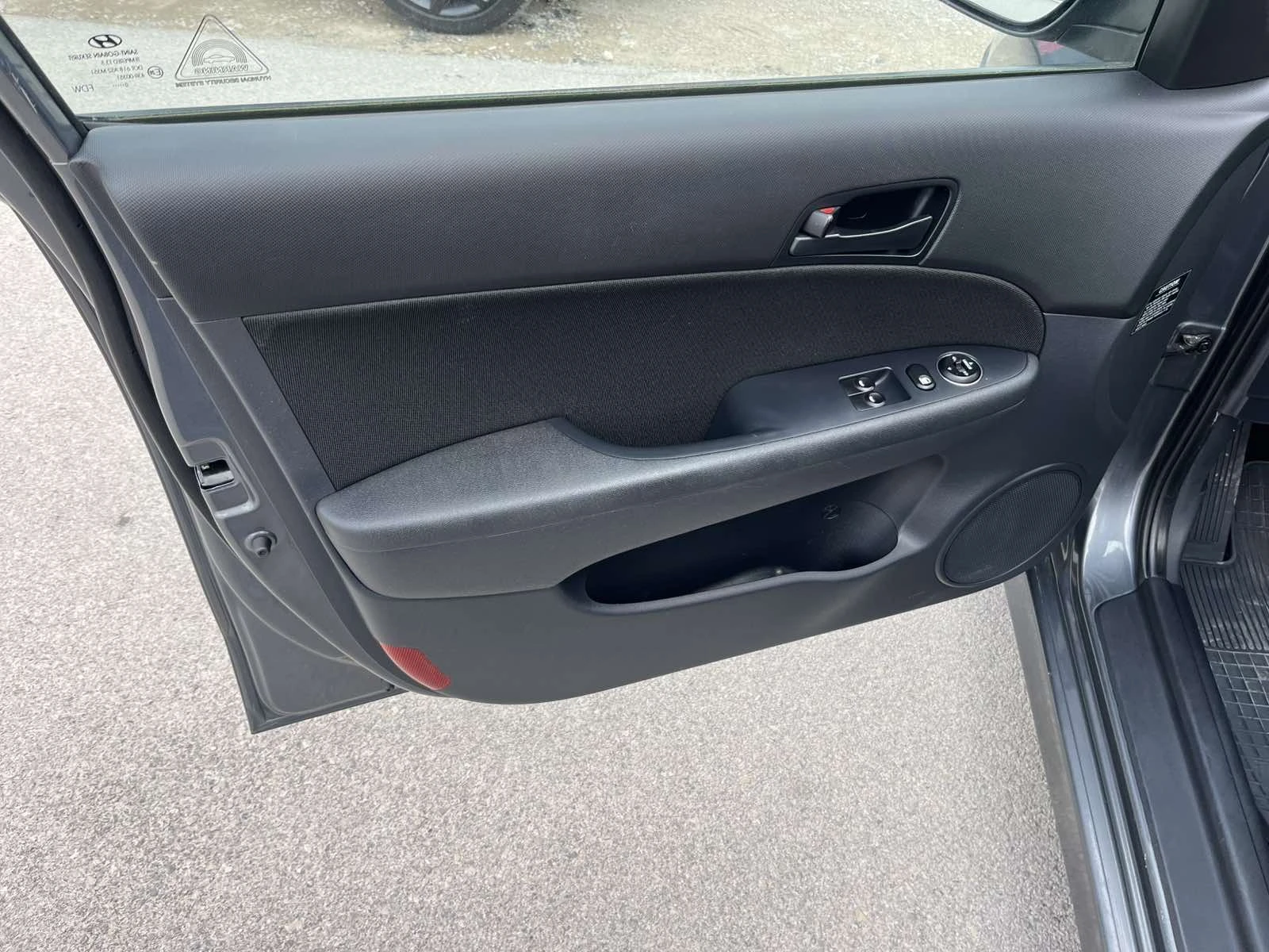 Hyundai I30 1.6CRDI 90кс 6 СКОРОСТИ АВТОПИЛОТ КЛИМАТРОНИК , снимка 7 - Автомобили и джипове - 52471460